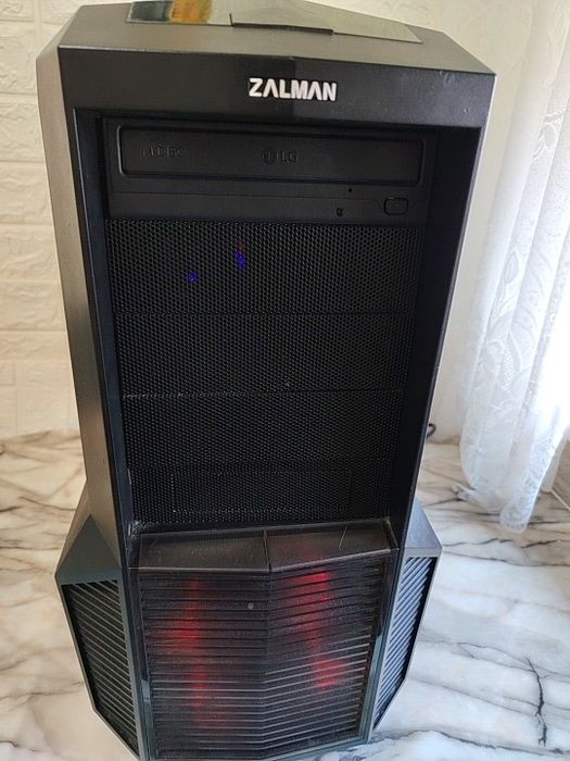 Компютър Intel Core i7- 7700 16gb SSD GTX1060 6gb