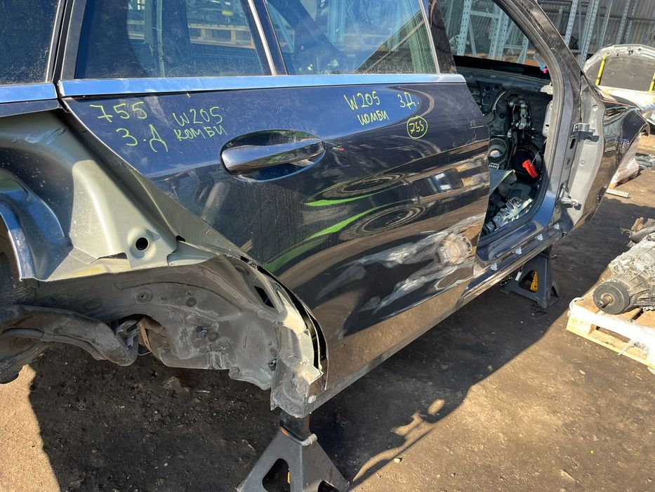 Задна дясна врата за Mercedes W205 комби