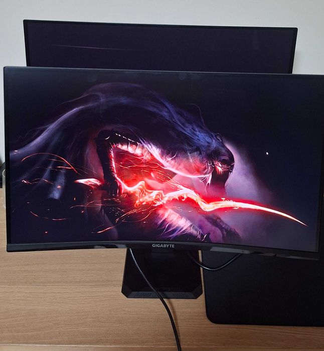 Геймърски монитор Gigabyte GS27QC 27″ (в гаранция) + стойка за монитор