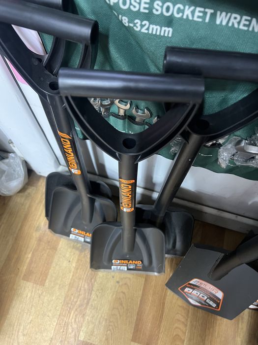 Автомобильная лопата