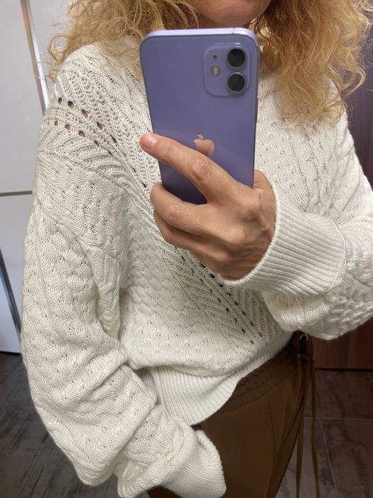 Пуловер Guess,пролетен,бял