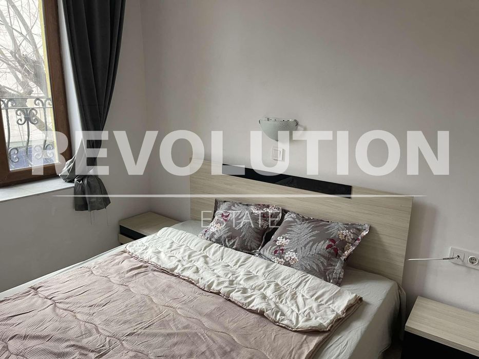 Дава се под наем Тристаен апартамент в Варна, Център - 75 кв.м за 500 € - Снимка #2