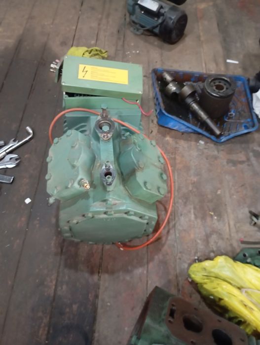 Компрессор холодильный