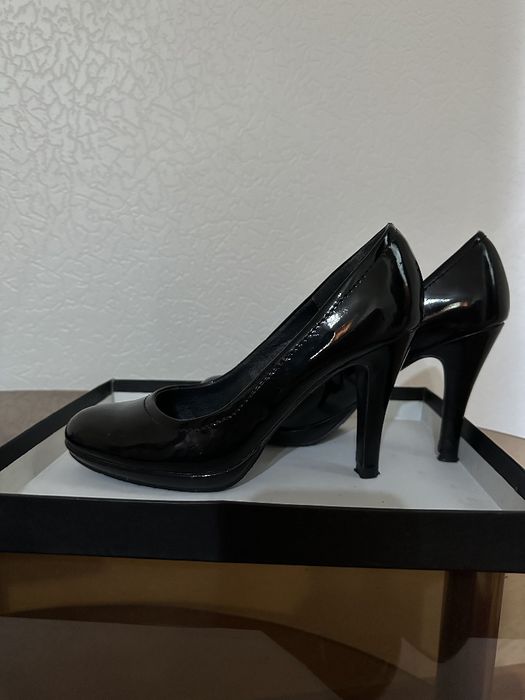 Туфли лодочки лакированные