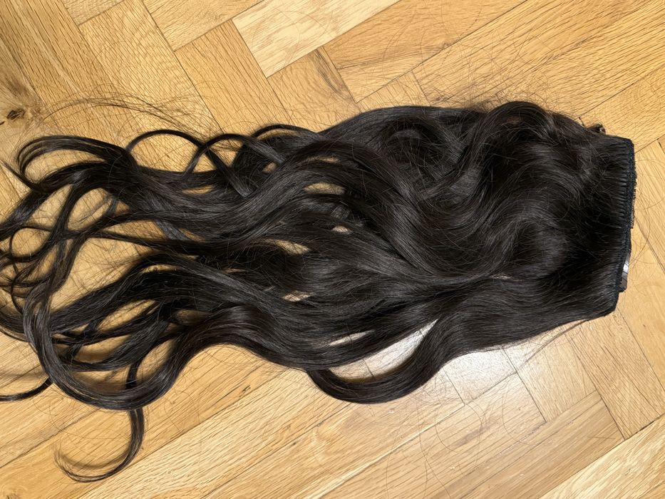 Екстеншън от естествен косъм намдва реда