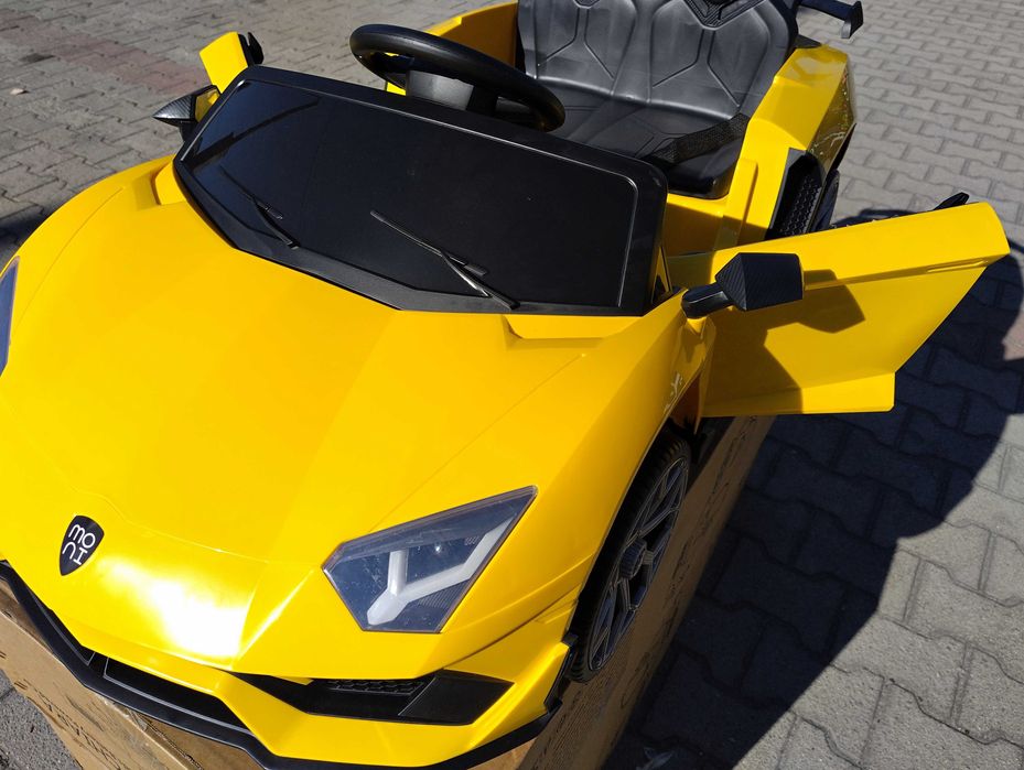 LAMBO Акумулаторна кола CHIARA жълт