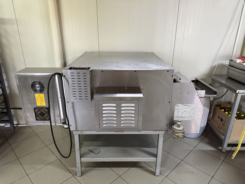 Utilaje patiserie: cuptor pe bandă, malaxor, dospitor, laminor