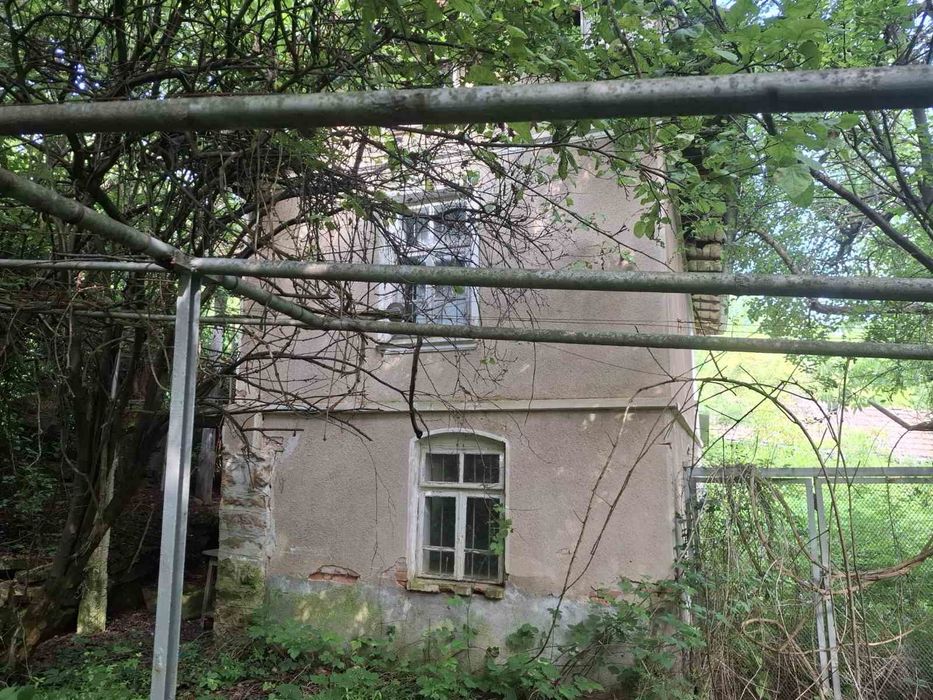 Къща в село Дединци