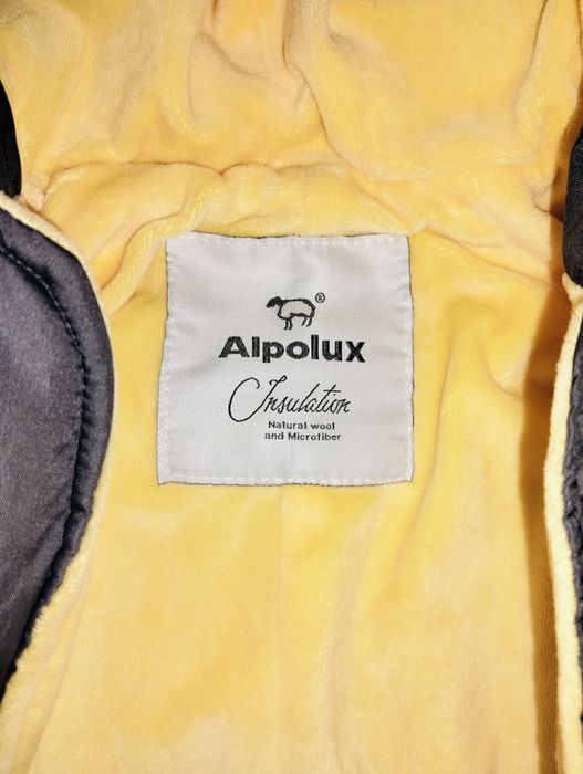 Продам комбинезон весенний