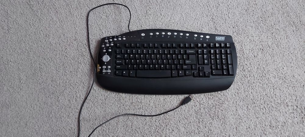 Tastatura multimedia