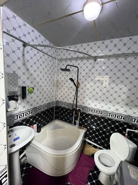 Kvartira Zudlik blan sotiladi