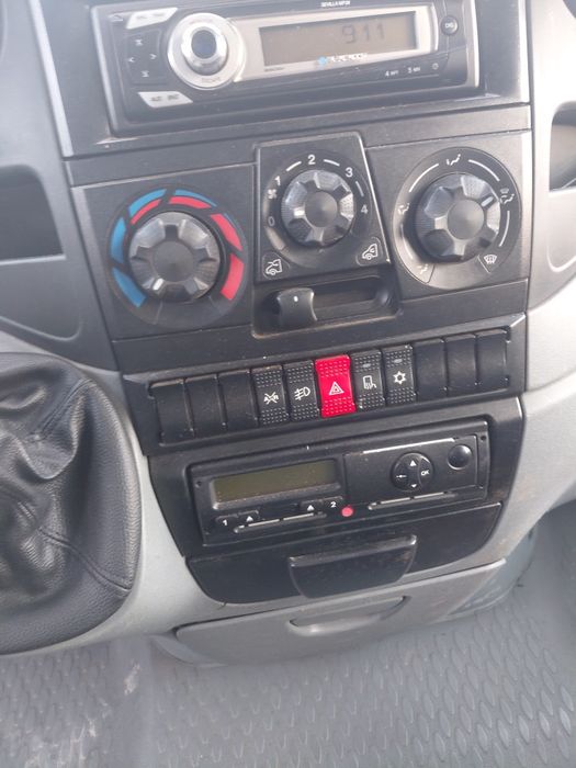 Vând Iveco 50 c15 detarat la 3.5t