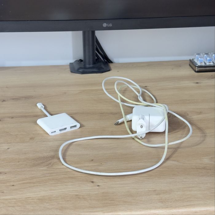 Продается Macbook 12 2015