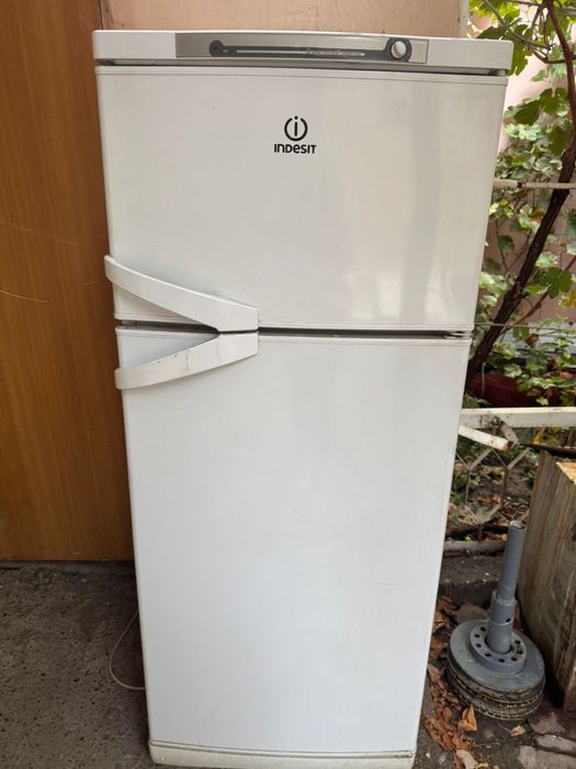 Холодильник в хорошем состоянии