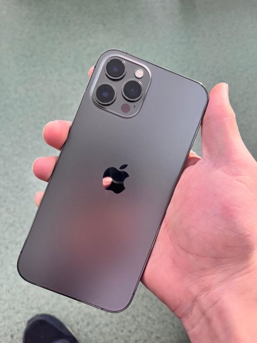 Продаю айфон 12 про макс