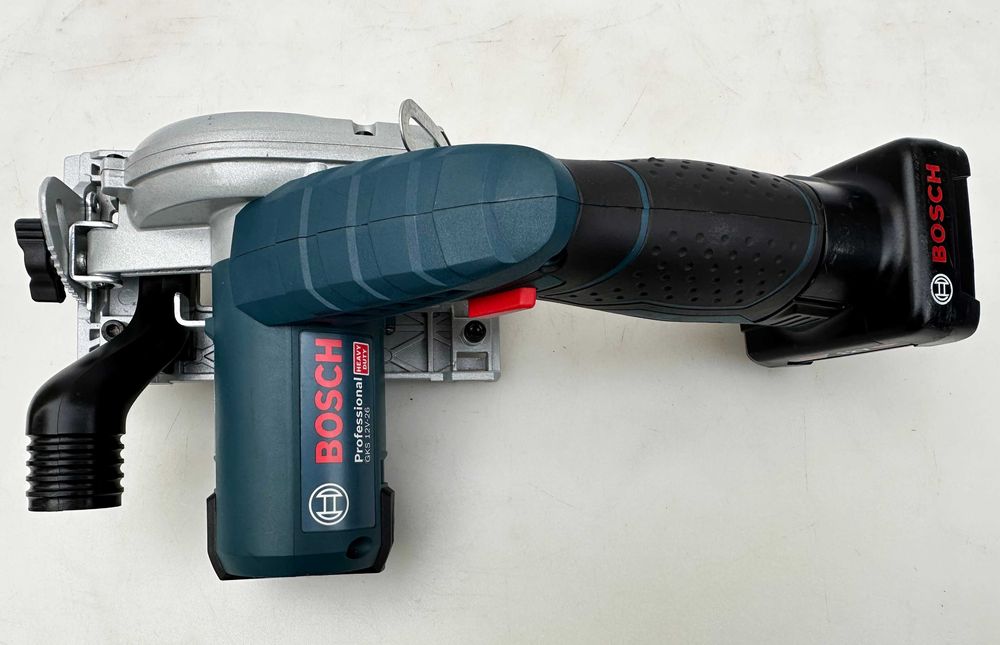 BOSCH GKS 12V-26 - Акумулаторен циркуляр 2x12V 6.0Ah като нов!