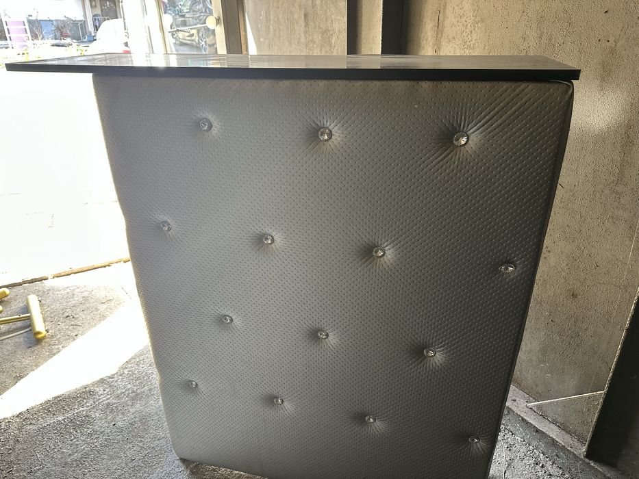 Стоика и ресепшен для бутиков