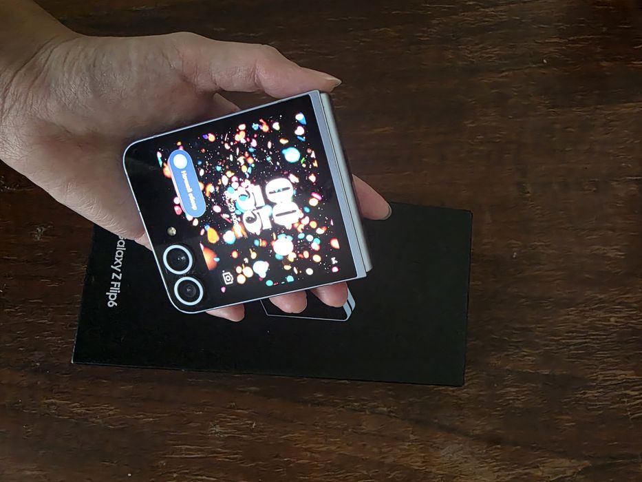 Samsung galaxy flip 6