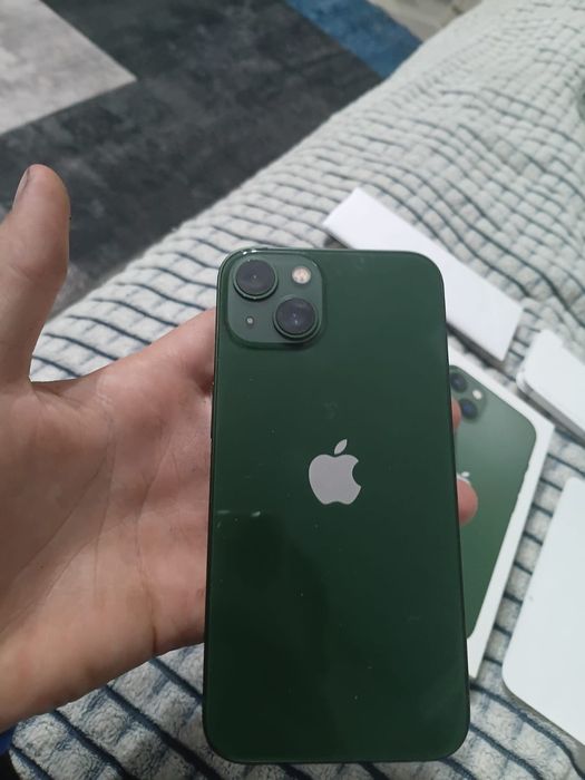 Продам айфон 13 .