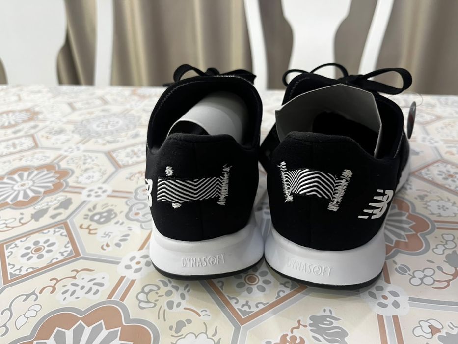 Оргинальные кроссовки New Balance новые