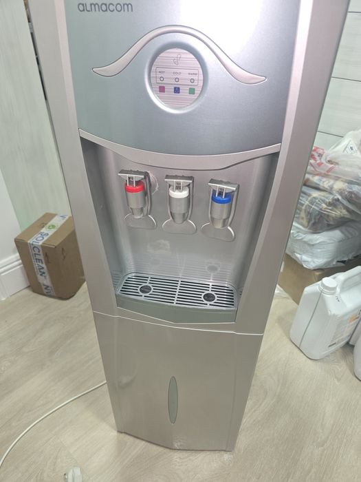 Продам кулер для воды