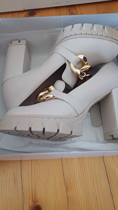 Дамски кожени обувки с висок ток 37 номер