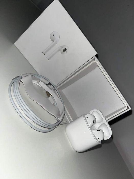 Airpods 2 casti.