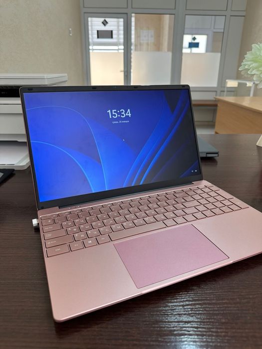 Ноудбук с мышкой