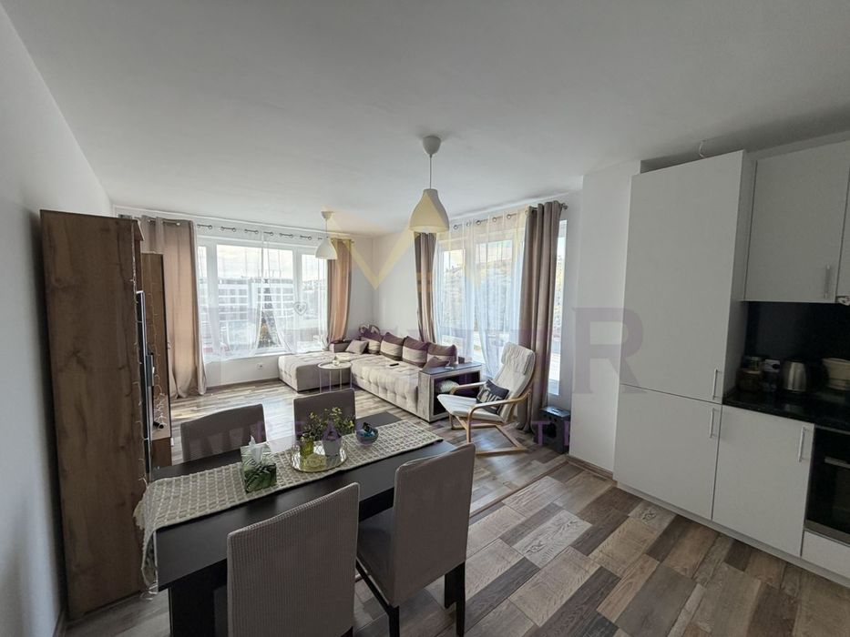 Дава се под наем Тристаен апартамент в Варна, Кайсиева градина - 87 кв.м за 750 € - Снимка #2