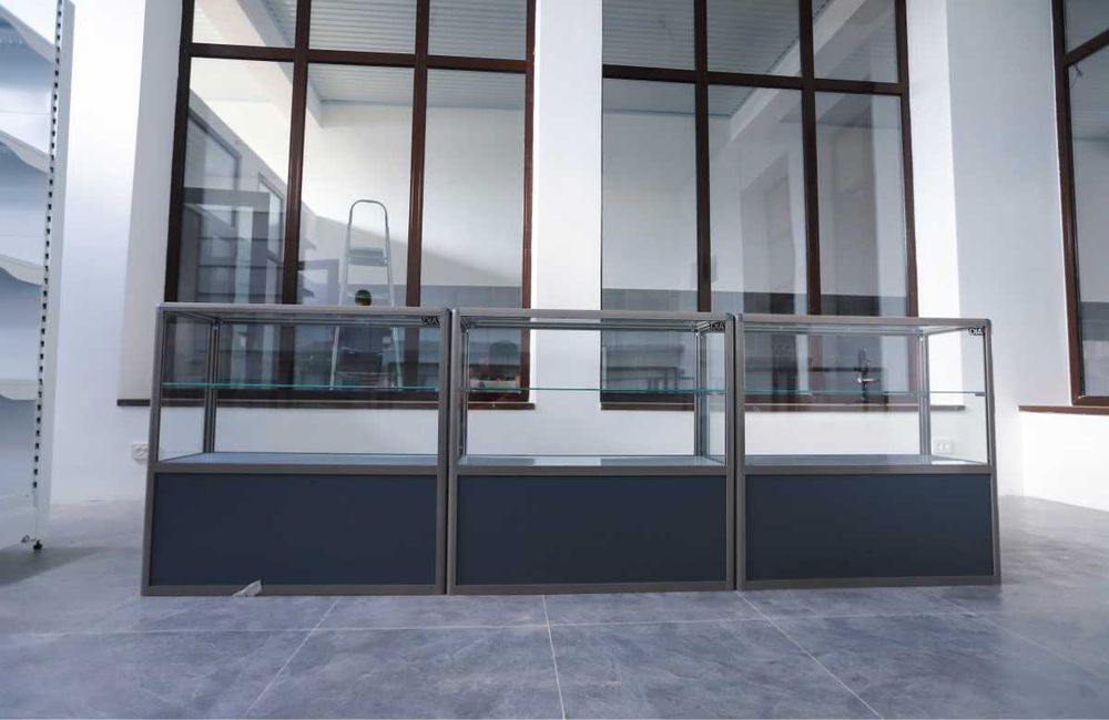 Oynaly prilavkalar, Акция, savdo uskunalari vitrinalar stellajlar