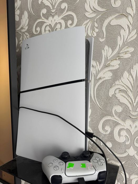 Продам.  PS5 slim