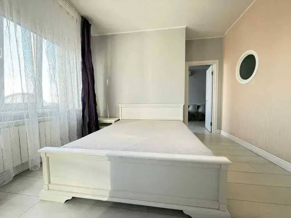 Дава се под наем Двустаен апартамент в София, Център - 56 кв.м за 407.49 € - Снимка #1