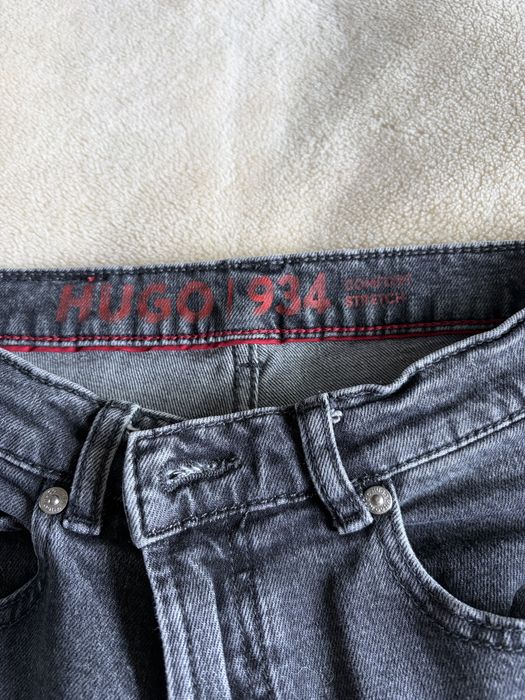 Оригинални дамски дънки на Hugo Boss