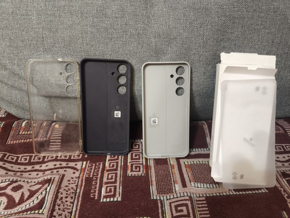 Продам три чехла для Samsung Galaxy S24+