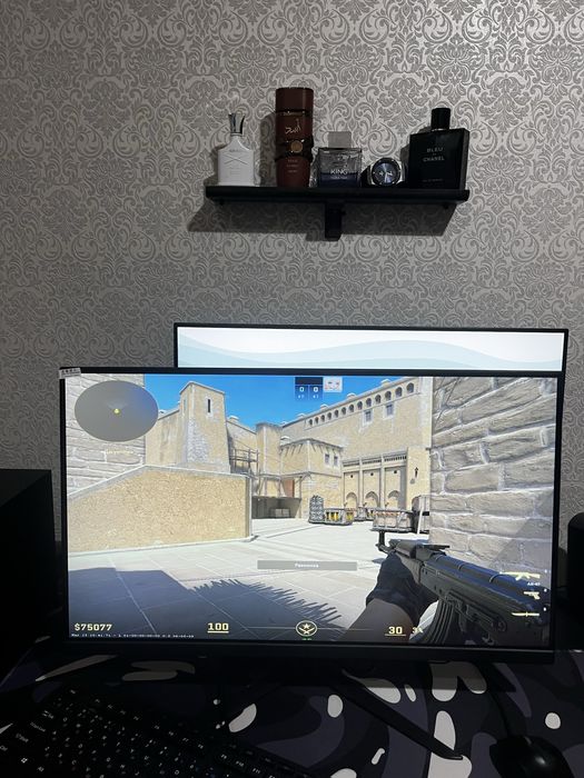 новый мониторы 300гц