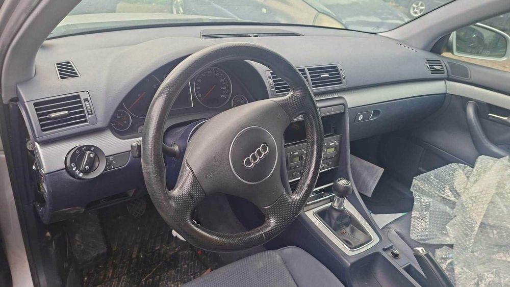 Dezmembrez AUDI A4 B6 - 2.0 Benzina Din 2002 - ALT