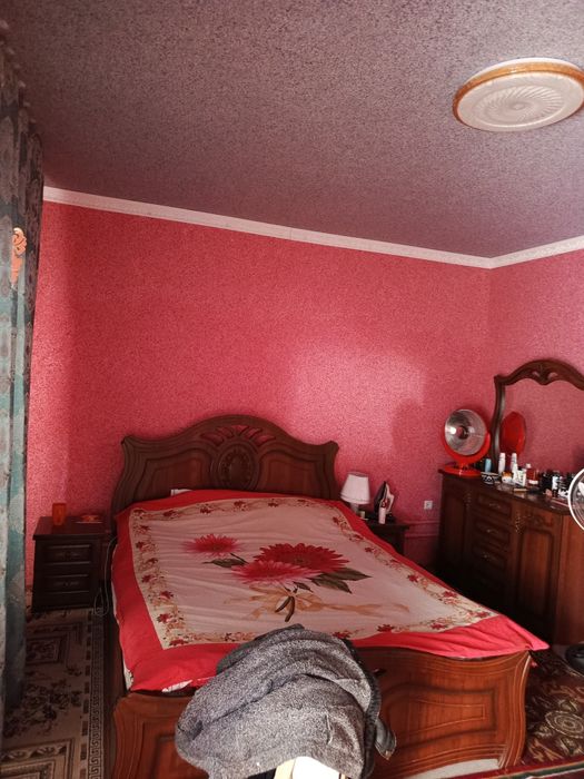 Uy sotiladi 5 xonali  7 sotih. puli kam odam bosa varyant bor