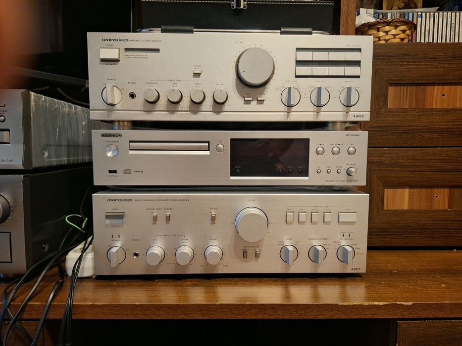 Amplificator Yamaha ax1070 si Onkyo Integra A8450 k noi