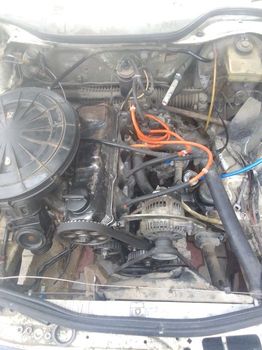 Audi 100c3 srochno sotiladi