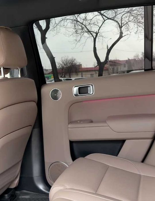 L7 Ultra 2025г! Черный / Коричневый салон! 4 тыс км пробега! Чистая!