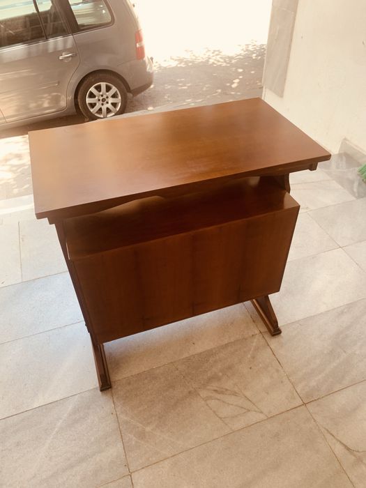 Италианско винтидж шкафче – Mid-Century Modern (1955–1965 г.)