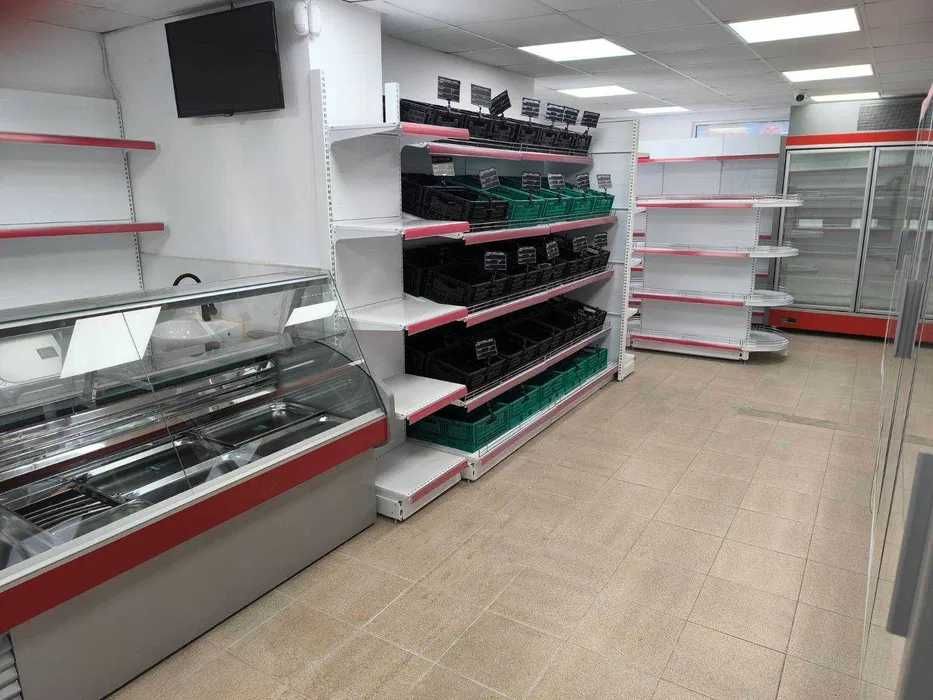 Метални стелажи за магазини - търговско оборудване ново