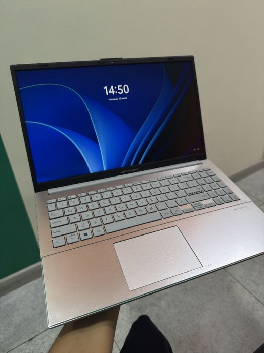 Brend: ASUS
Seriya: VivoBook
Yupqa va zamonaviy dizayn