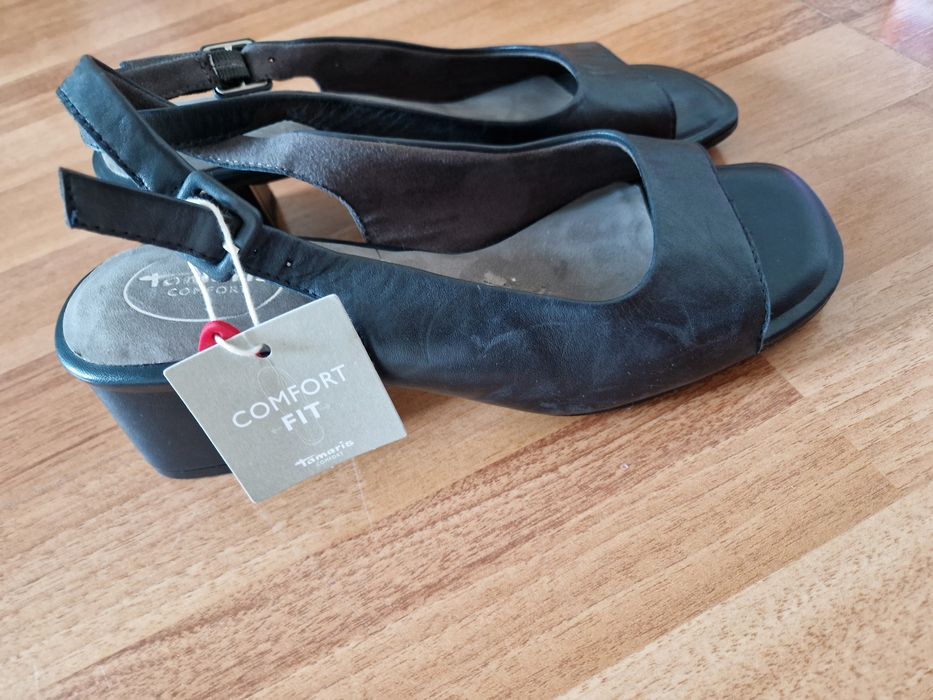 Sandale negre tamaris