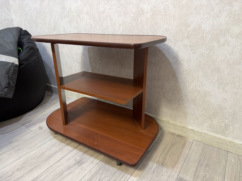 Продам журнальный столик