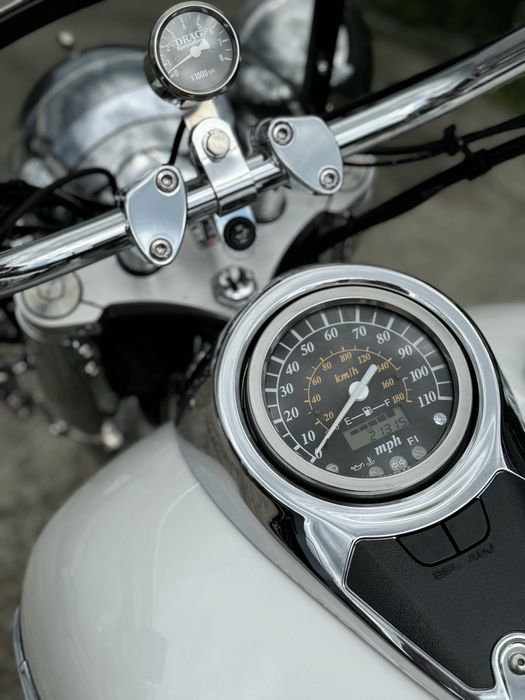 Suzuki Intruder C800