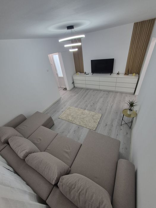 Închiriez apartament 2 camere