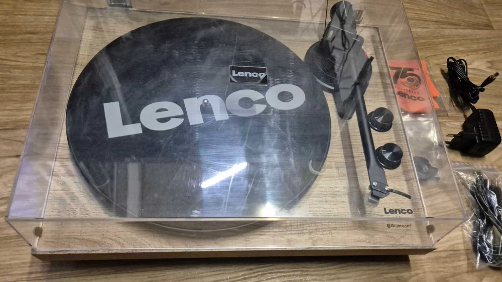 Грамофон Lenco LBT-188