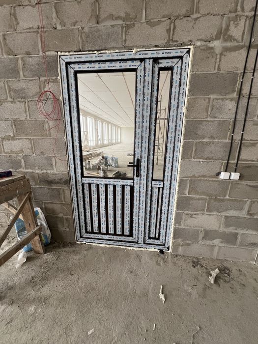 Пластик,Алюминий окна двери