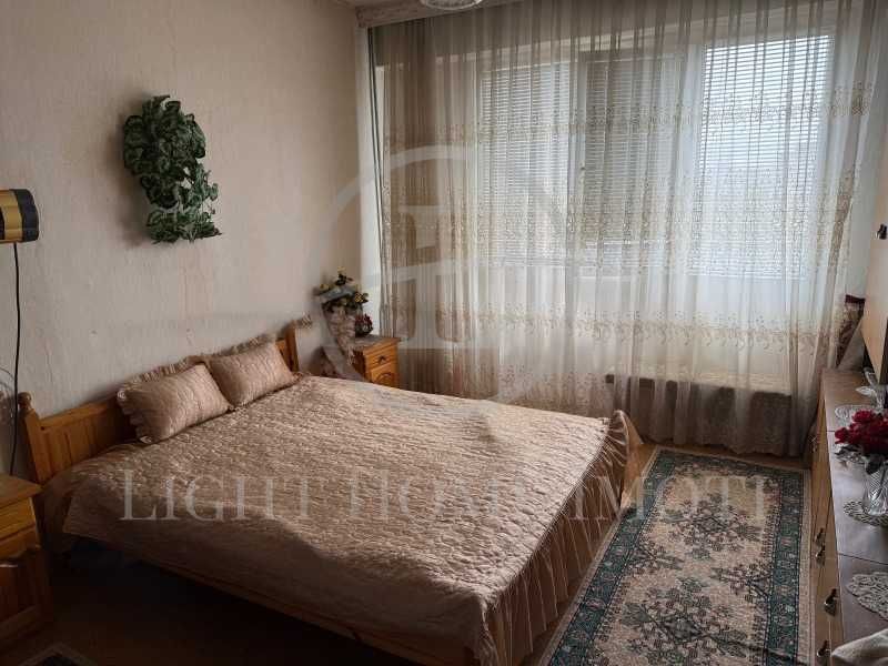 Продава се Тристаен апартамент в Пловдив, Изгрев - 90 кв.м за 998 €/кв.м - Снимка #3